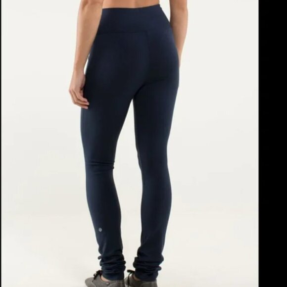 Lululemon Skinny Will Pant in Navy - Picture 2 of 11